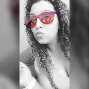 Meet your Posher, Germaris